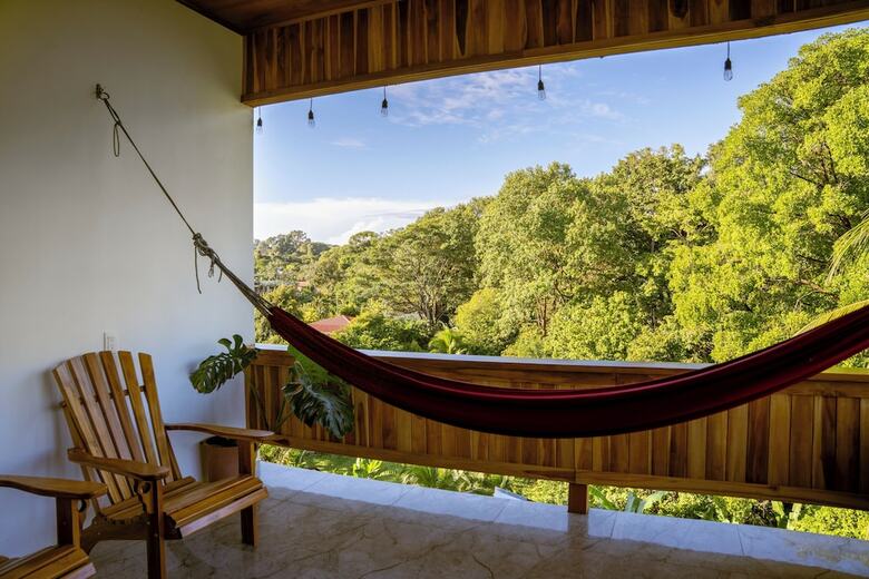 Cotingas Ocean View