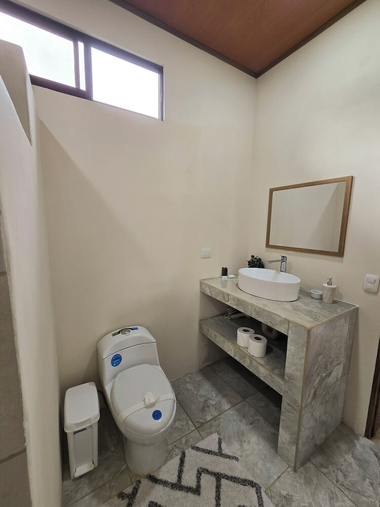 Cotingas Ocean View