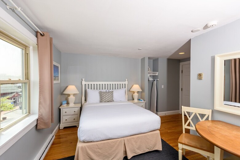 Mv Surfside Hotel