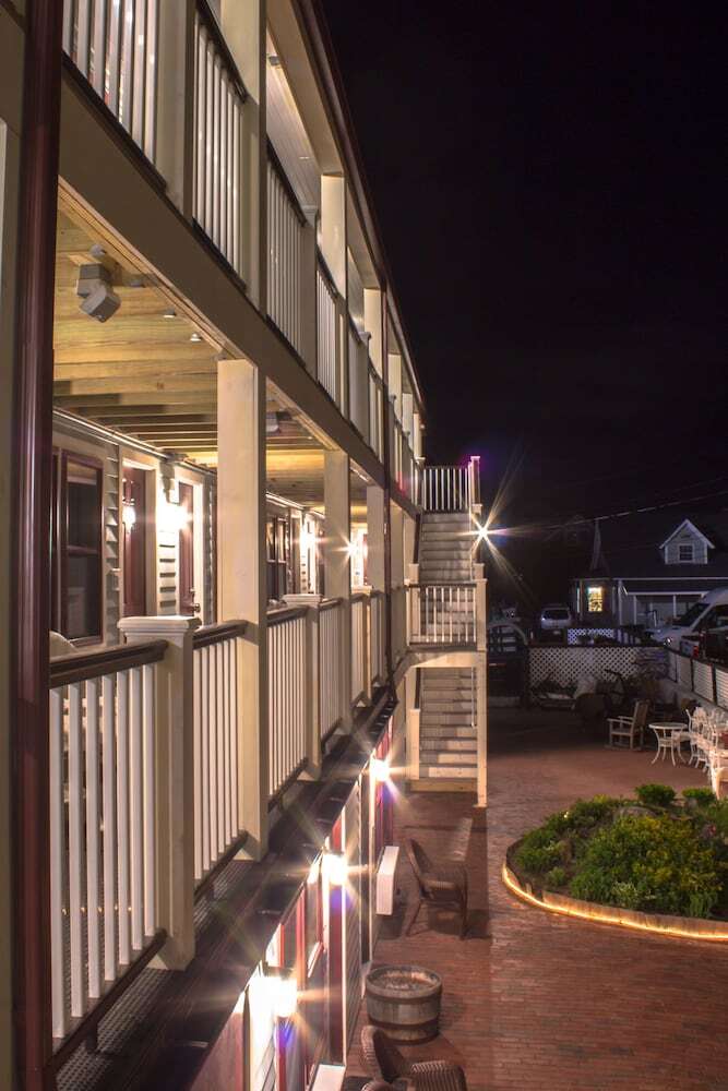 Mv Surfside Hotel