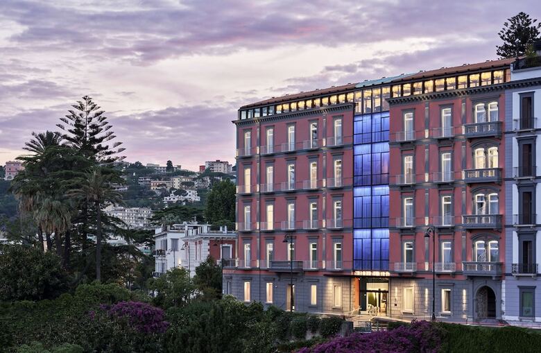 Hotel De Bonart Naples, Curio Collection By Hilton