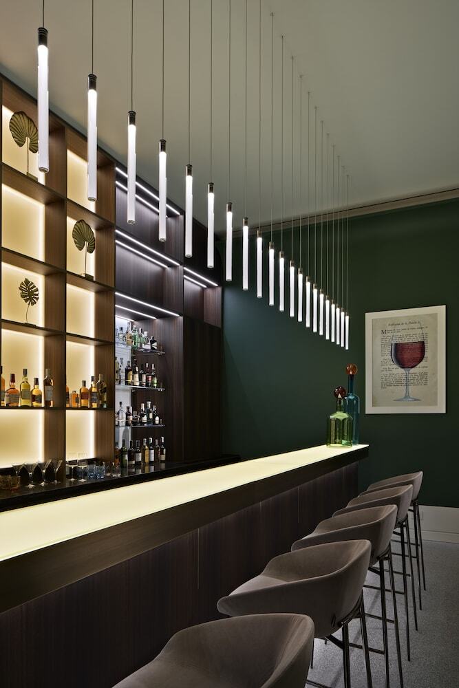 Hotel De Bonart Naples, Curio Collection By Hilton
