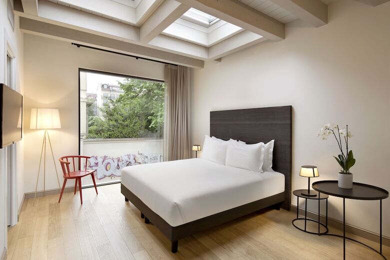 Opera 35 Boutique Hotel