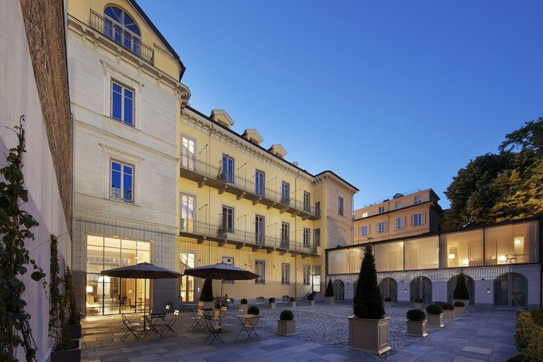 Opera 35 Boutique Hotel