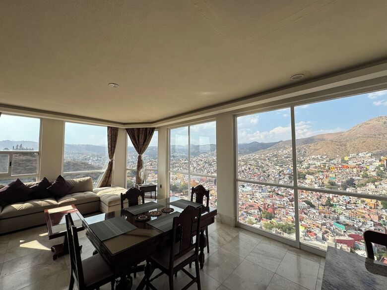 La Vista Hotel