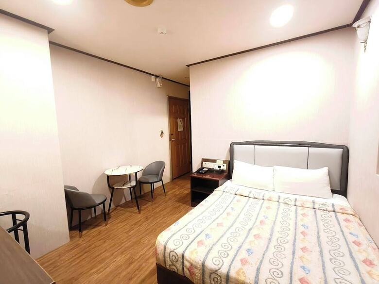 Royal Business Hotel
