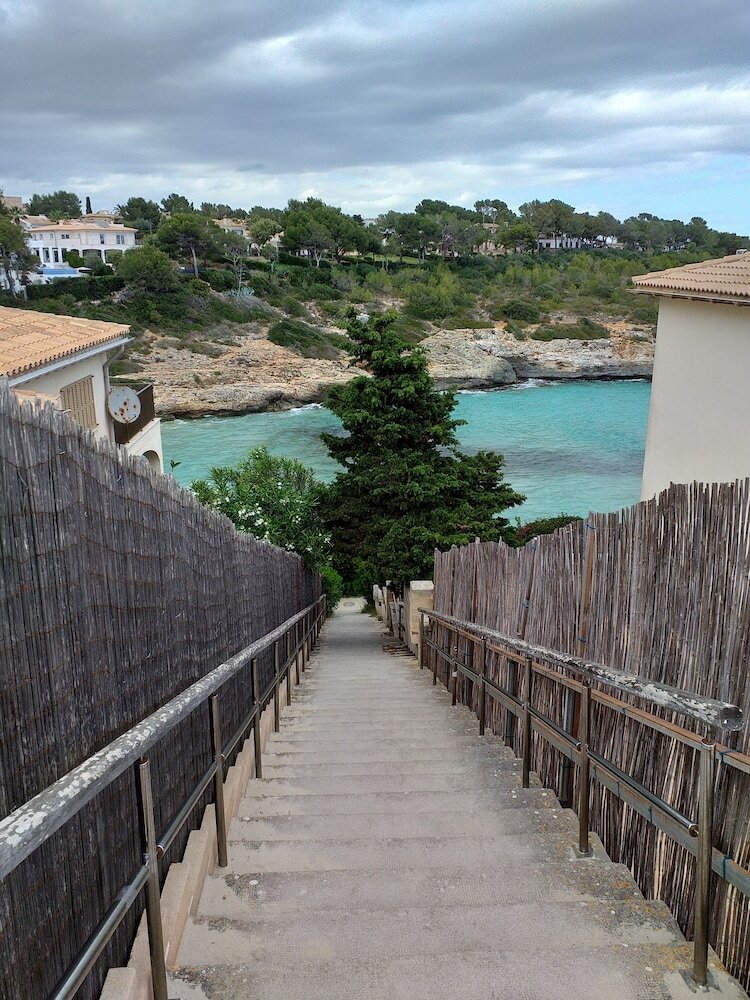 Flipflop Cala Mand�a Hotel