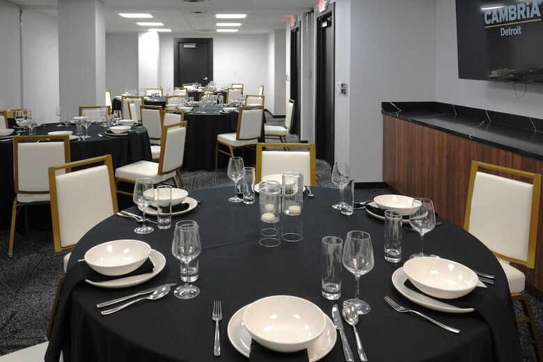 Cambria Hotel Detroit Downtown