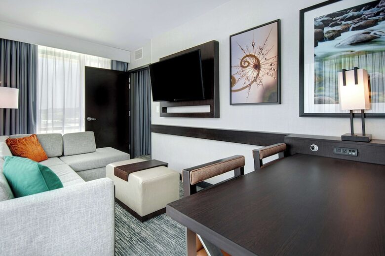 Hotel Embassy Suites By Hilton Alpharetta Halcyon