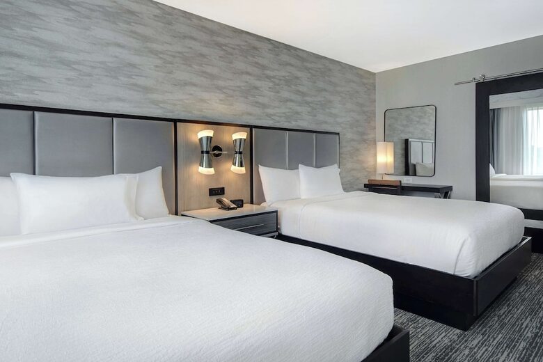 Hotel Embassy Suites By Hilton Alpharetta Halcyon