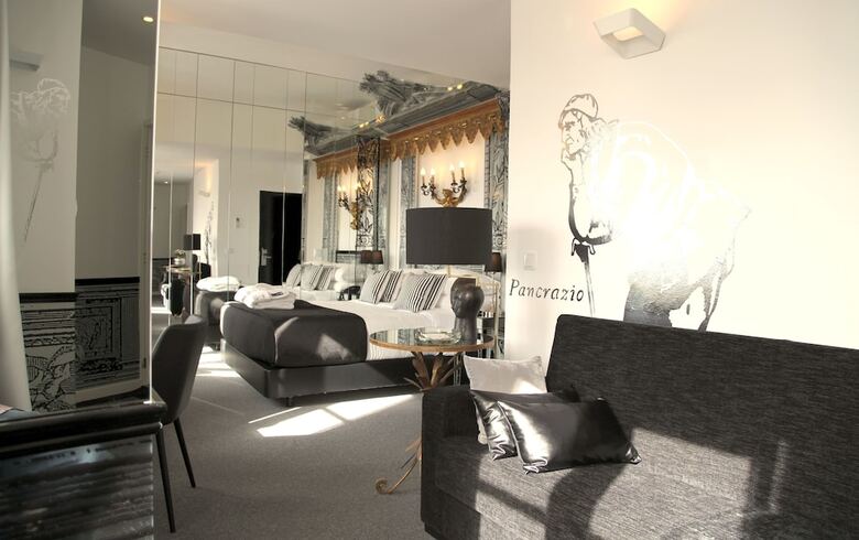 Bed & Breakfast Teatro Boutique Rooms & Suites
