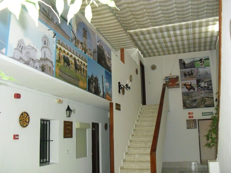El Faisan C&r Hotel