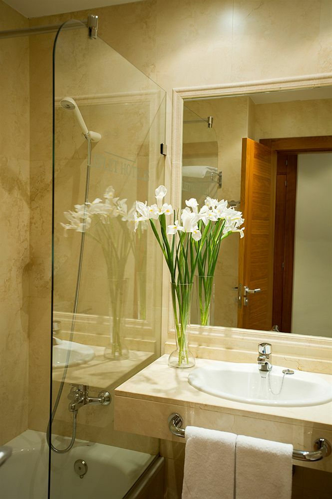 Hotel Leflet Valme