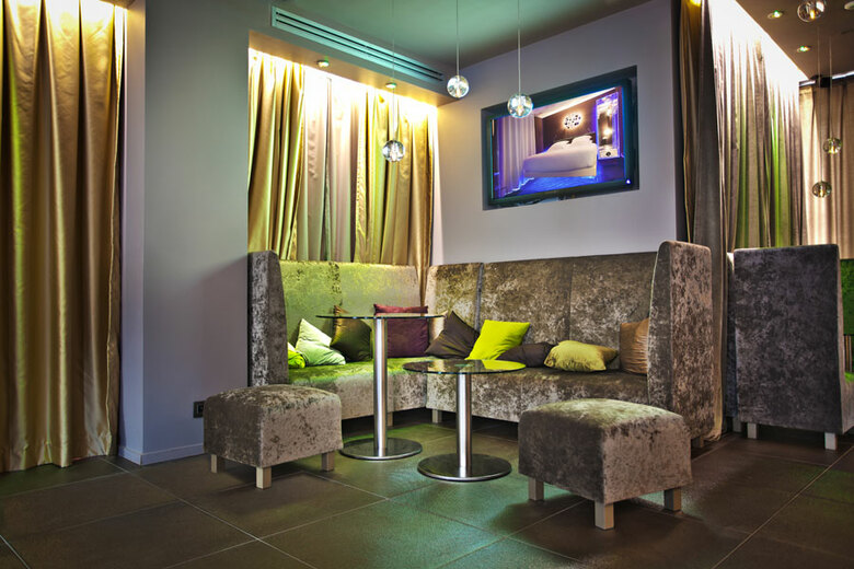 Seven Hotel