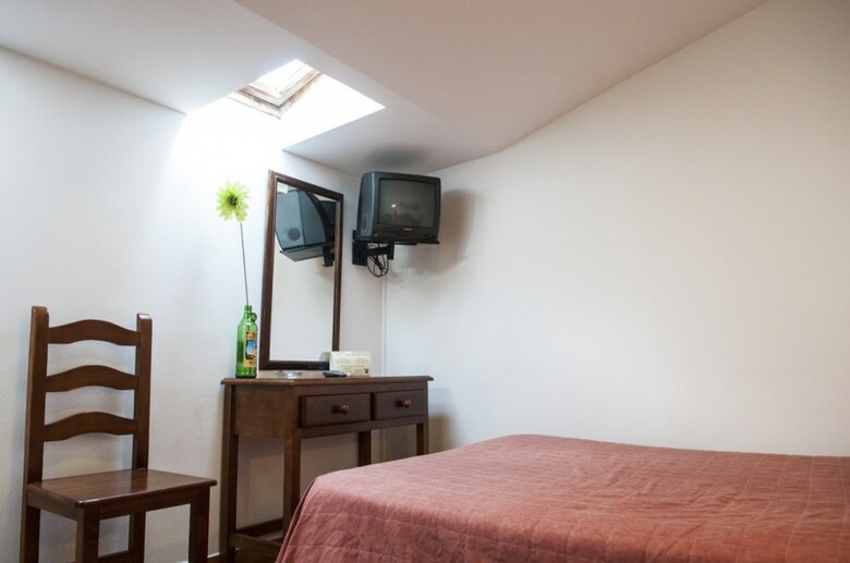 Hotel La Isla Hostal