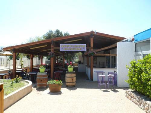 Camping Rives Des Corbi�res