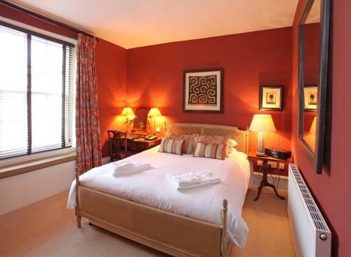 The Crown Hotel