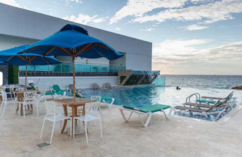 Hotel Poblado Cove�as