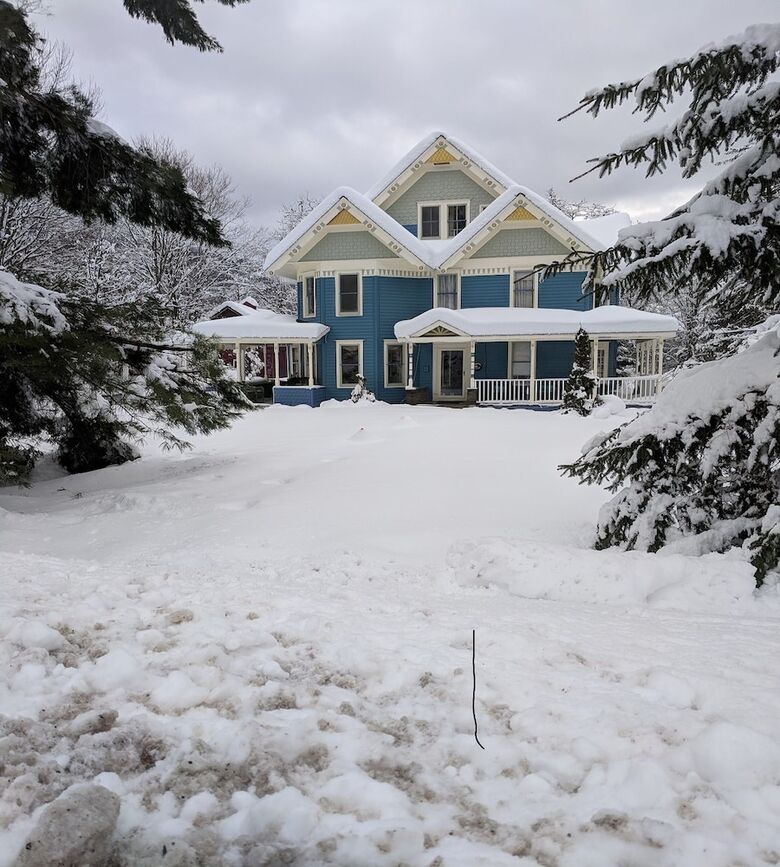 Bed & Breakfast Meadowood Inn