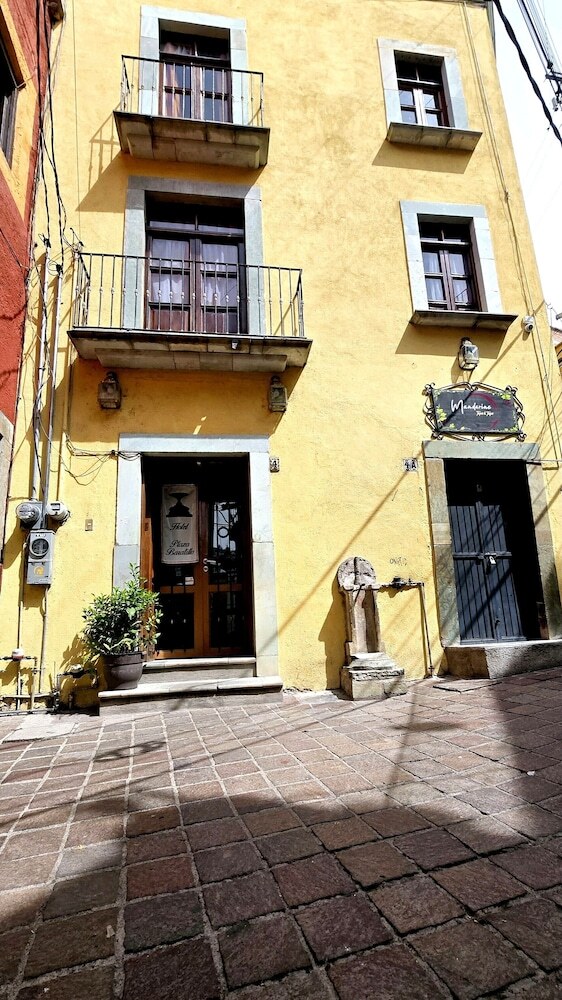 Hotel Plaza Baratillo