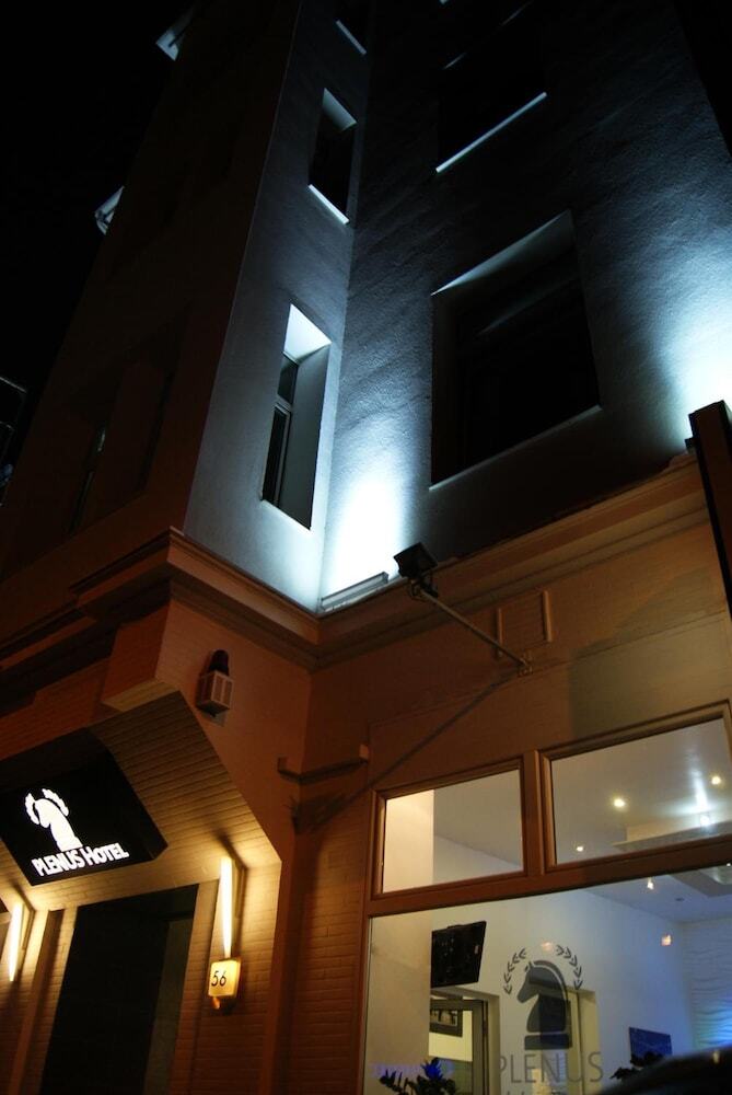 Plenus Hotel