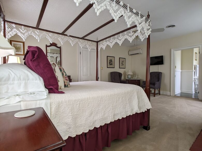 Benjamin Ellis House Bed & Breakfast