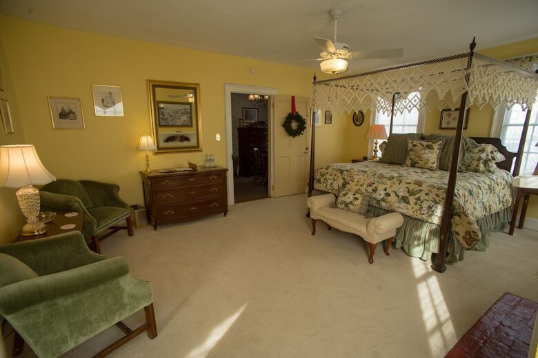 Benjamin Ellis House Bed & Breakfast