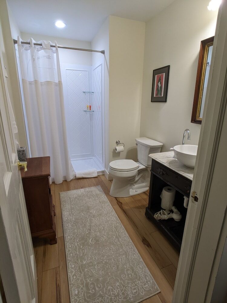 Benjamin Ellis House Bed & Breakfast