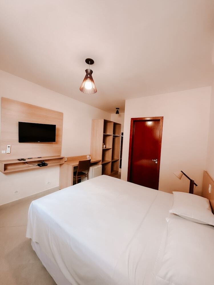 Abric� Beach Hotel