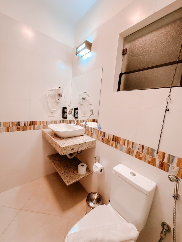 Abric� Beach Hotel