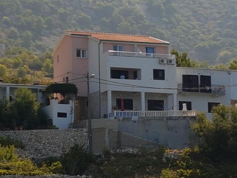 Apartments Jereb