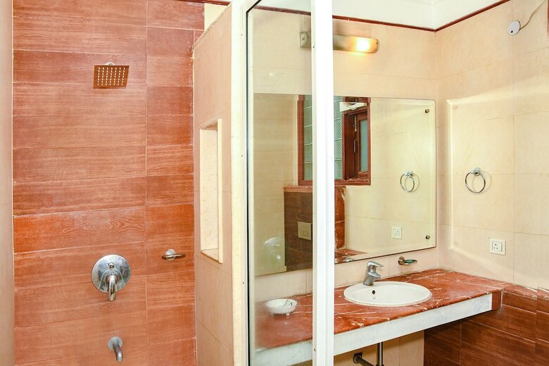 Fabhotel Premium- 10min Walk From Millennium City Centre Gurugram Gurgaon