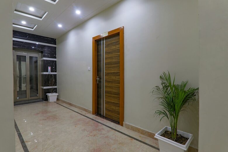 Fabhotel Super 3 Premium - 800m From Kashi Vishwanath Temple