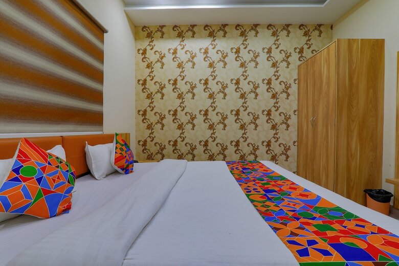 Fabhotel Super 3 Premium - 800m From Kashi Vishwanath Temple
