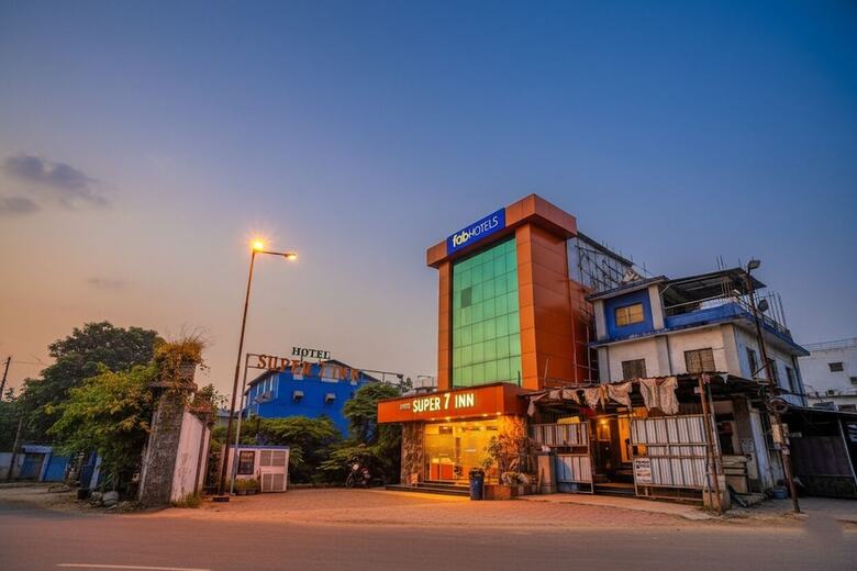 Hotel Fabexpress Super 7 Inn