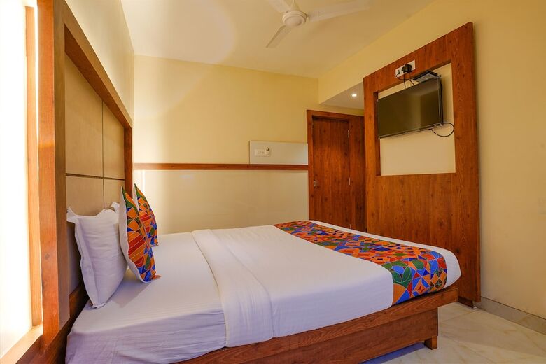 Hotel Fabexpress Super 7 Inn