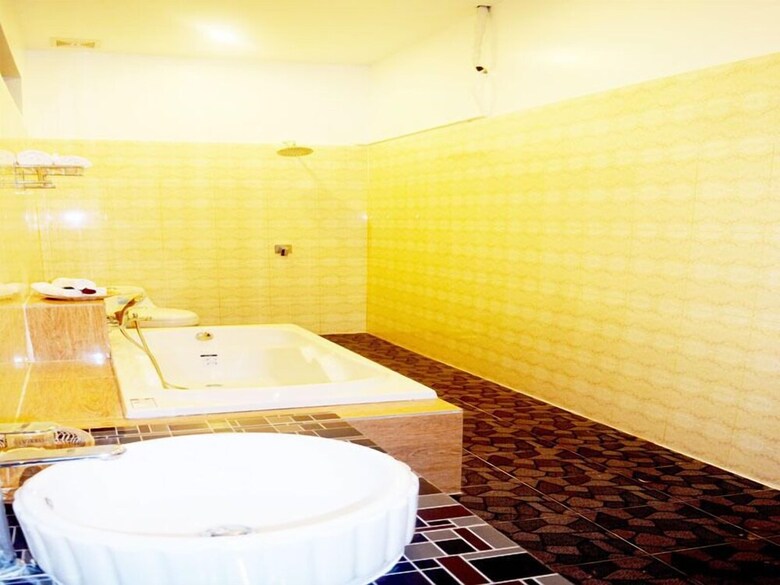 Bed & Breakfast Crystal Hotel