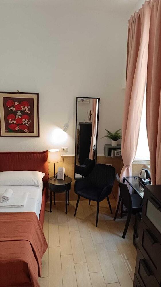 H22 Hotel