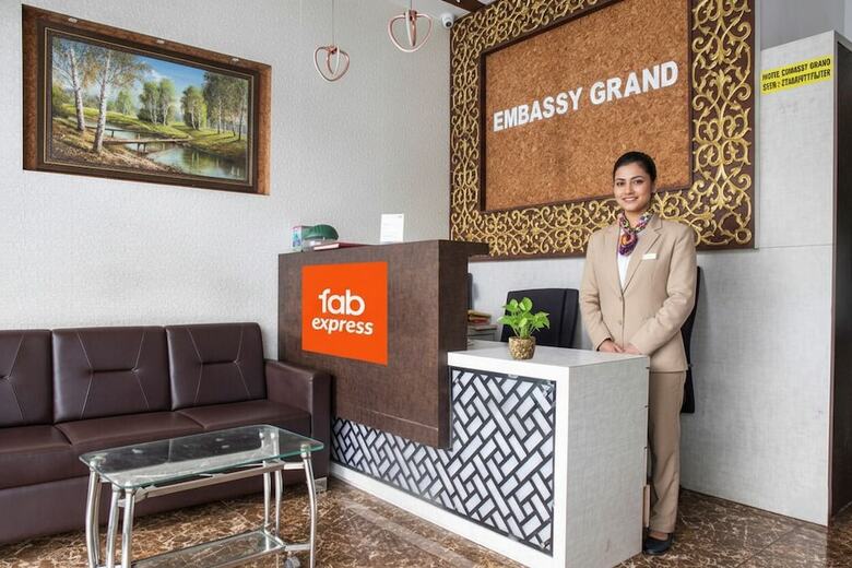 Fabhotel Embassy Grand