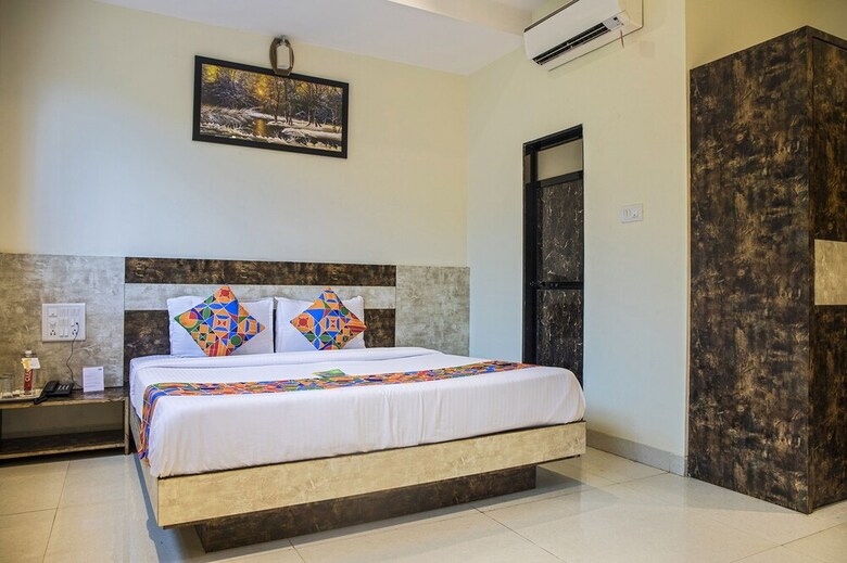 Fabhotel Embassy Grand