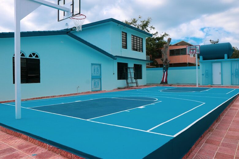 Villa Mavs Combate Beach Club