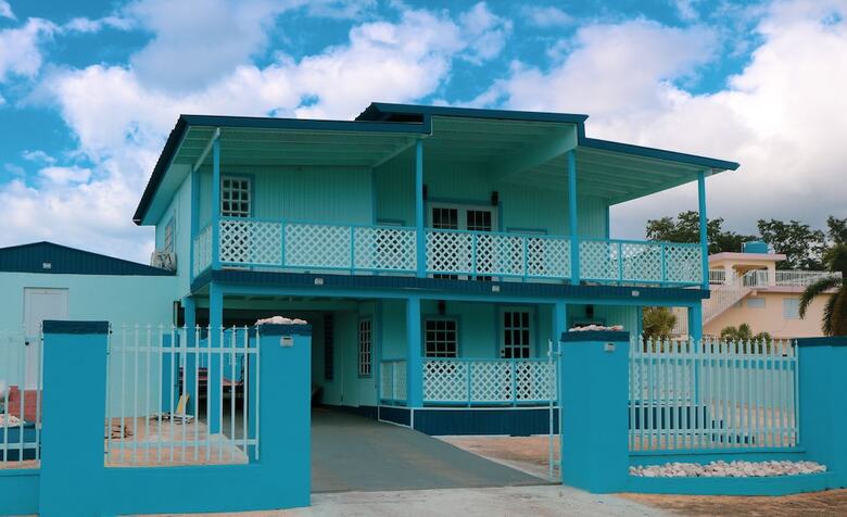 Villa Mavs Combate Beach Club