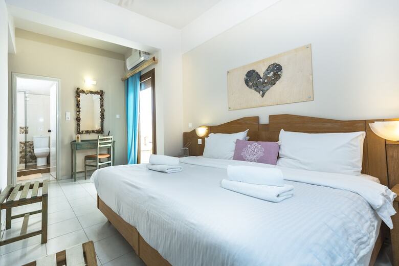 Arodamos Apartments & Studios