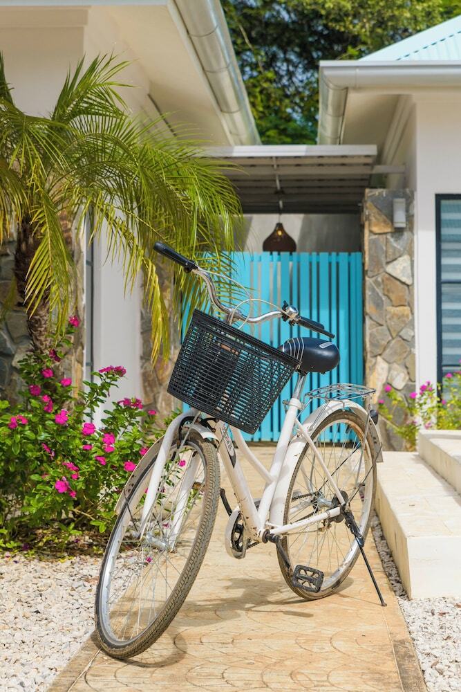 Villas Vr Beachwalk Avellanas
