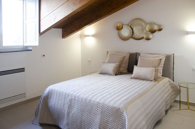 Donna Elena Rooms
