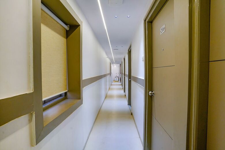 Hotel Fabexpress New Deepak
