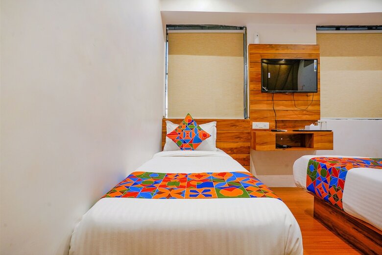 Hotel Fabexpress New Deepak