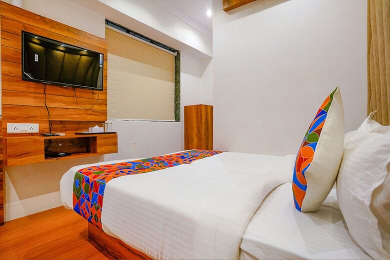 Hotel Fabexpress New Deepak