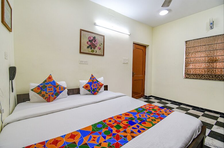 Hotel Fabexpress Ullash Residency
