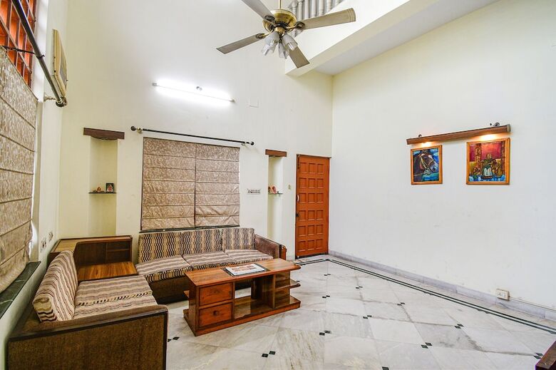 Hotel Fabexpress Ullash Residency
